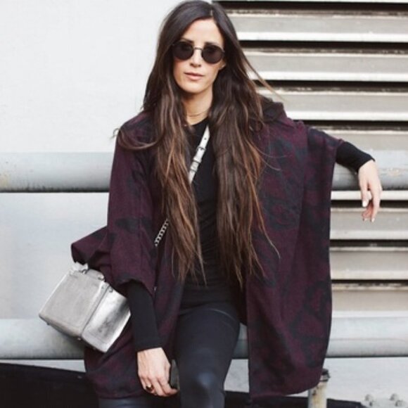 𝅺Cleobella Burgundy & Black Tassel Cape / Wrap / Scarf from Rachel Zoe St… - Picture 5 of 13